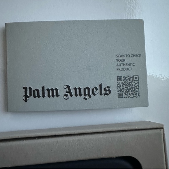 PALM ANGELS STRIPES BEAR IPHCS12/12 - Picture 3 of 3